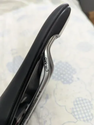 Sillín Merida Expert SL + Multitool