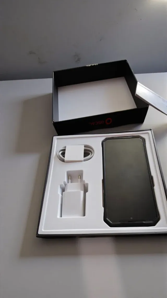 OSCAL Marine 2 Móvil Resistente