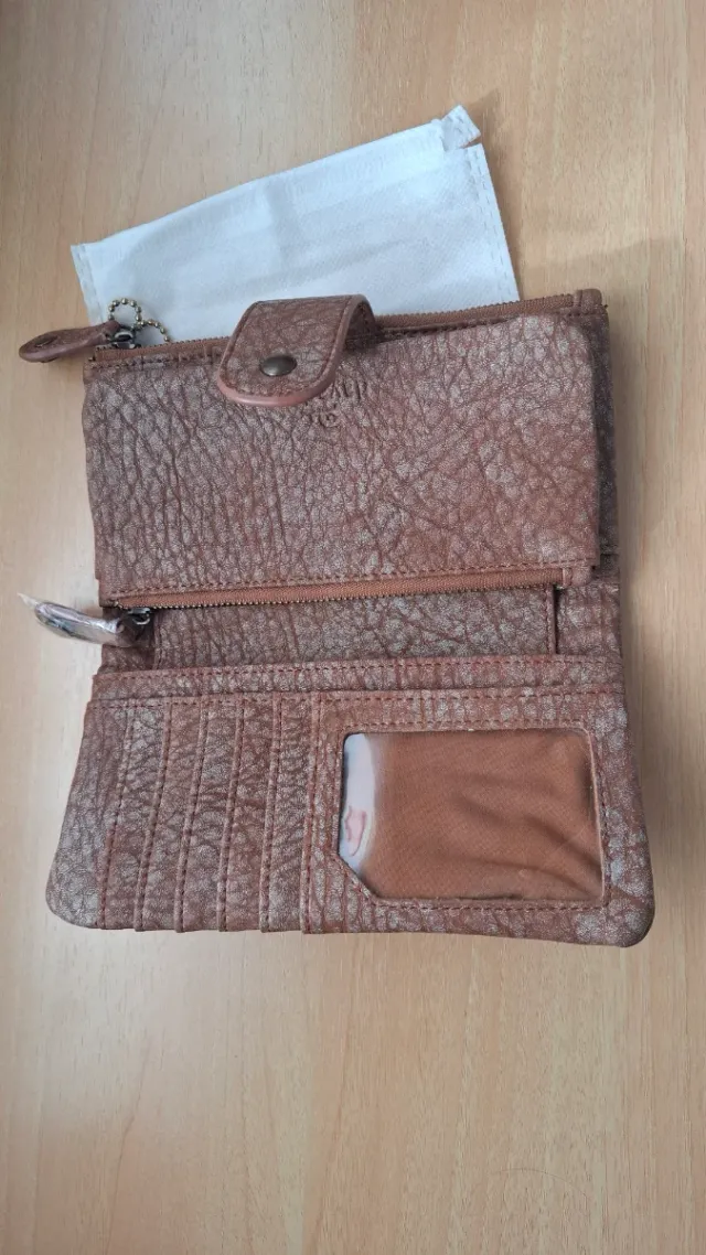 Cartera monedero marrón