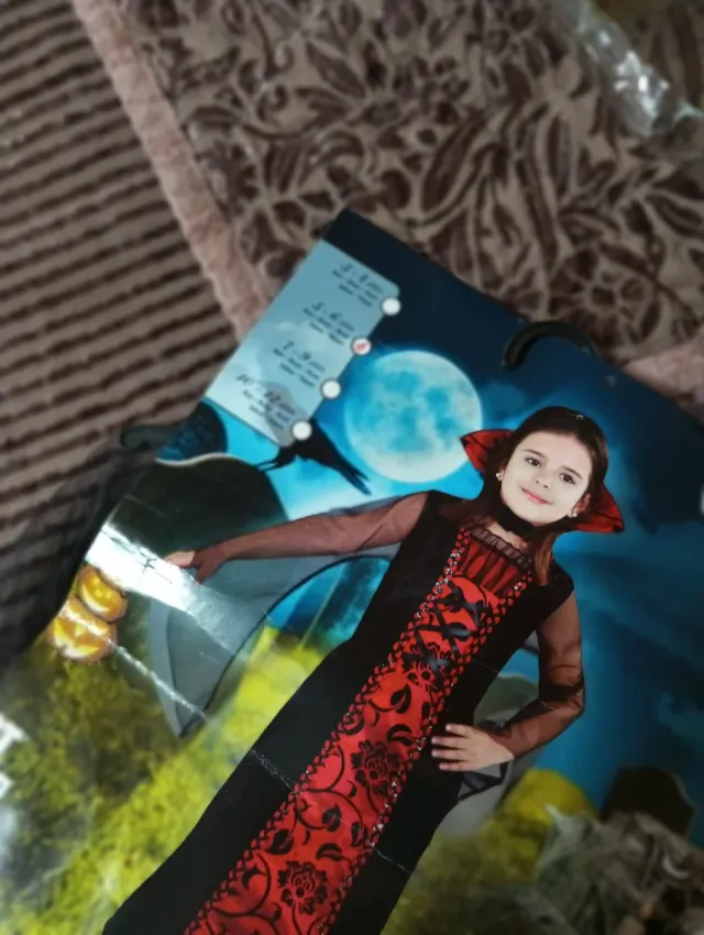 Disfraz Vampiresa Niña talla 6/7 años.