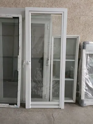 Puerta abatible Climalit 0.82x2.15