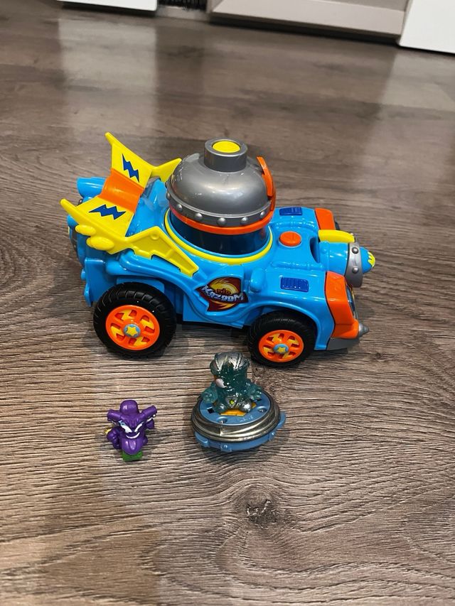 Superthings Vehículo y Figura