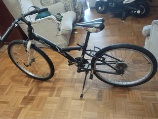 Bicicleta B'Twin Montaña Negra