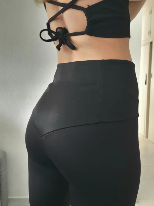 Malla deportiva negra