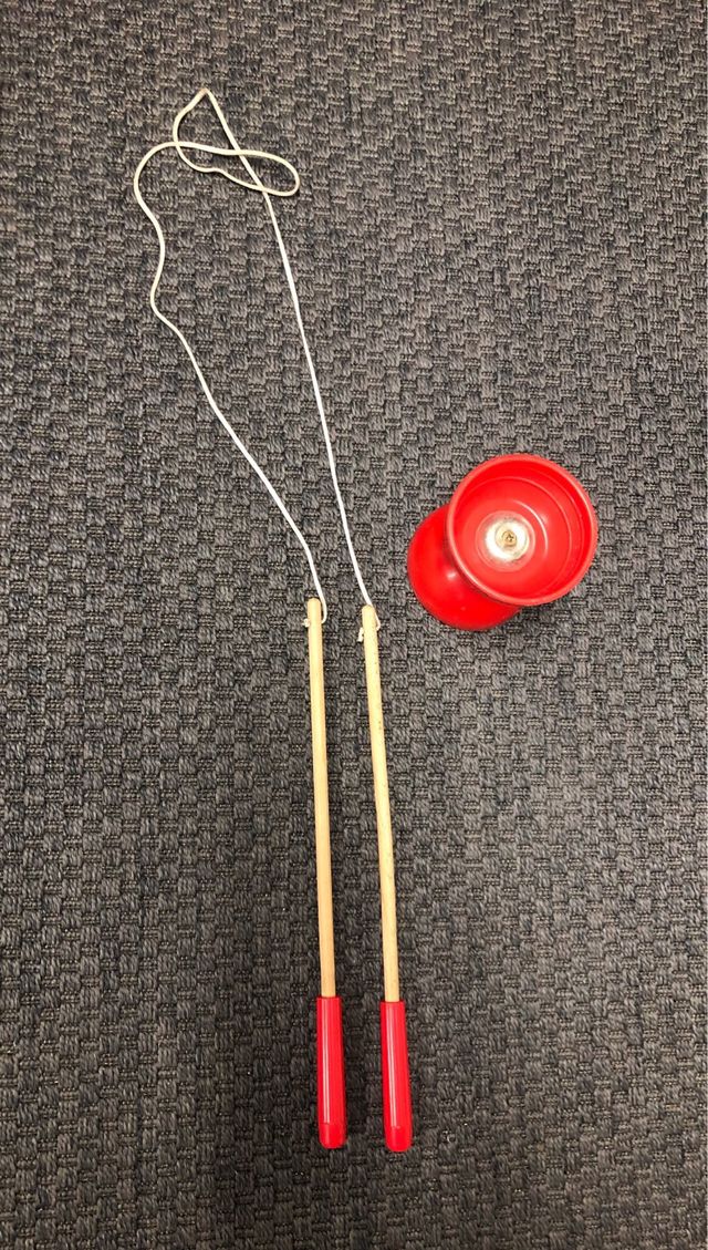 Diábolo Rojo con Palos