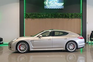 Porsche Panamera TURBO 2011
