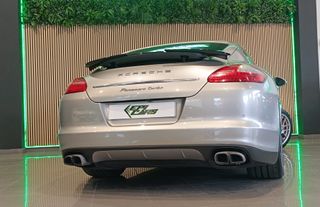 Porsche Panamera TURBO 2011