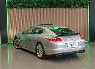 Porsche Panamera TURBO 2011