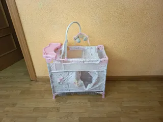 Cuna de juguete para muñecos