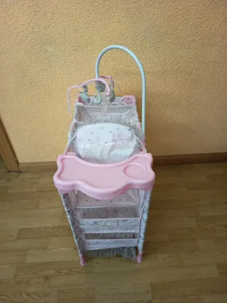 Cuna de juguete para muñecos