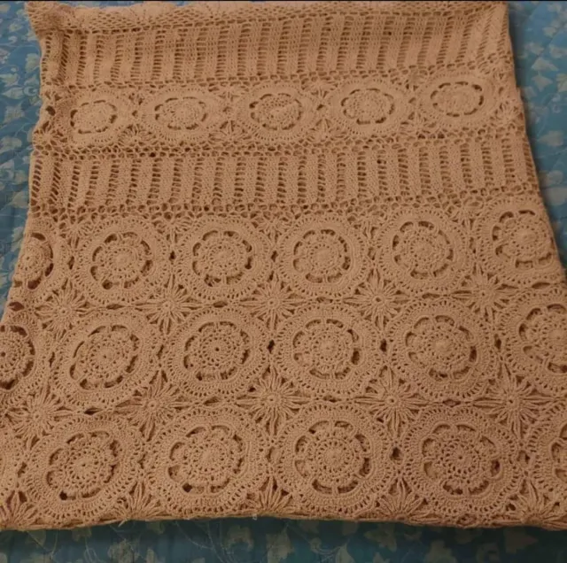 Coperta uncinetto beige fatta a mano