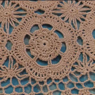 Coperta uncinetto beige fatta a mano