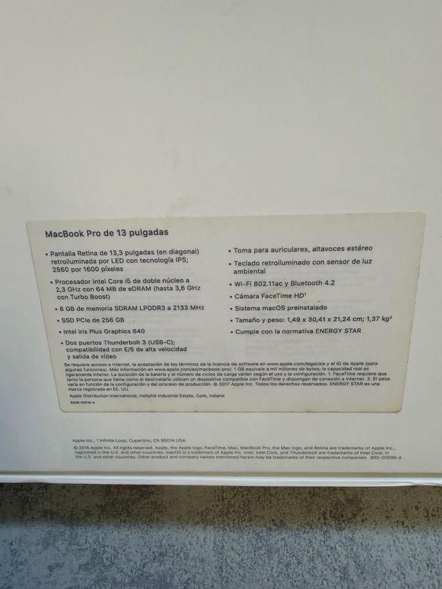 MacBook Pro 13" (2017) i5 2.3GHz / 8GB RAM / 256GB