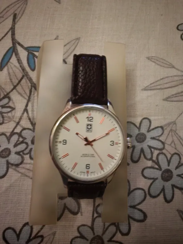 Reloj World Time International