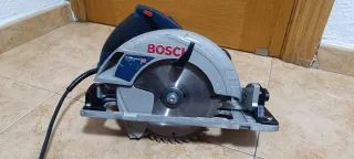 Sierra Circular GKS 65 y taladro percutor Bosch