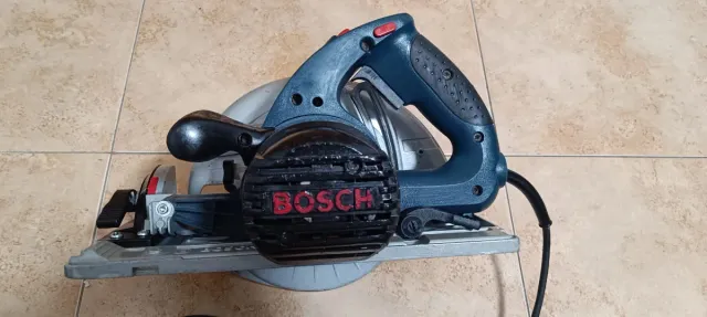 Sierra Circular GKS 65 y taladro percutor Bosch