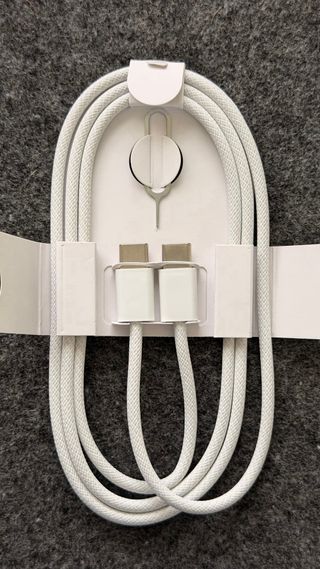 Cabo USB C 60W + Pin SIM