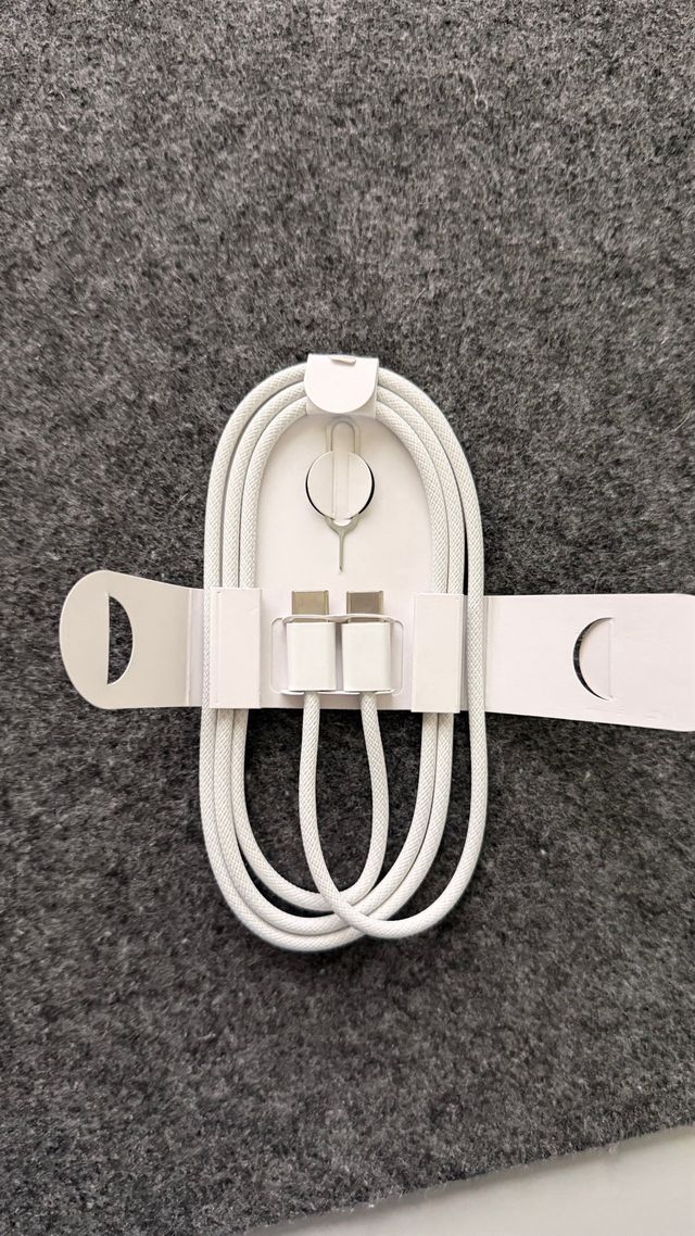 Cabo USB C 60W + Pin SIM