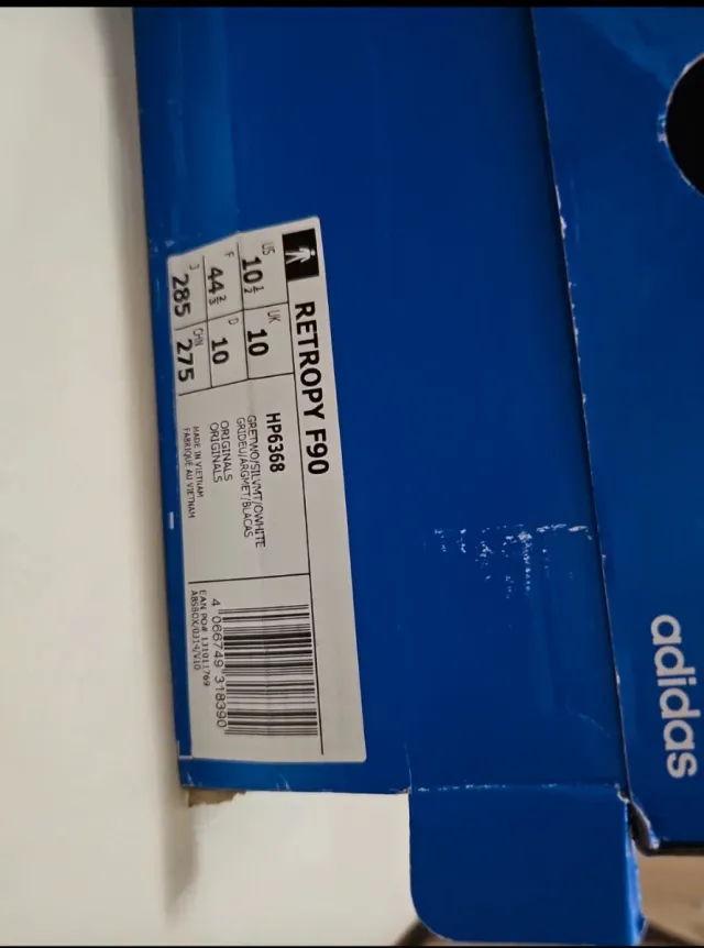 Zapatillas Adidas Grises y Plateadas