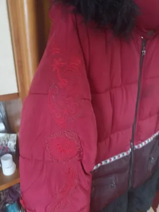 Plumífero Desigual Mujer Rojo y Negro