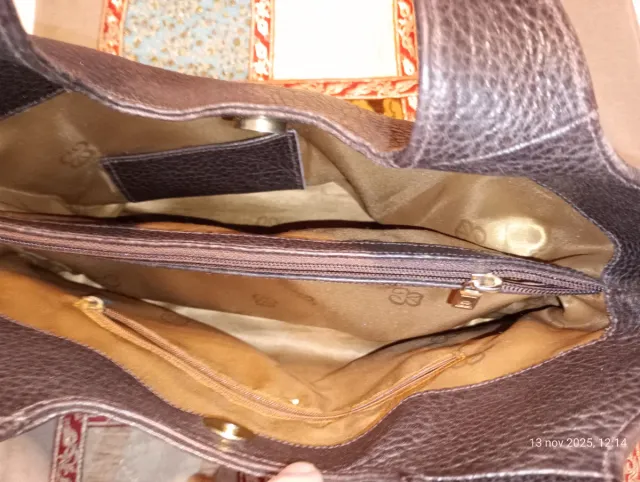 Bolso de mano de piel marrón ( no sintético)