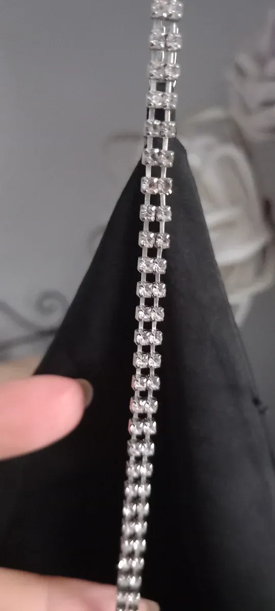 Vestido lencero negro pedrería