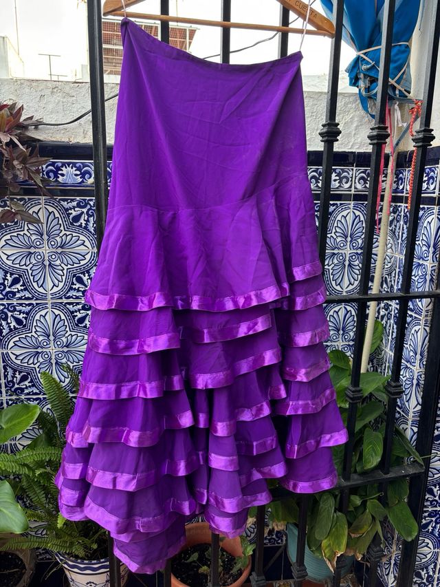 Falda Rociera Morada Volantes