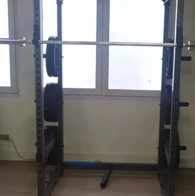 Rack de gimnasio casi nuevo.