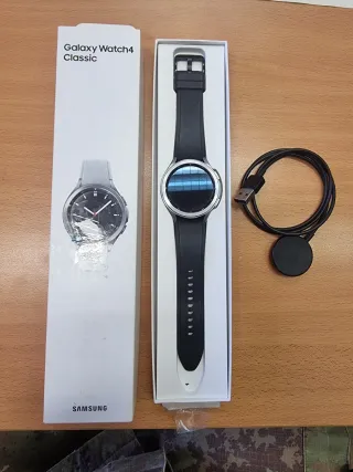 Samsung Galaxy Watch 4 Classic - Argento/Nero