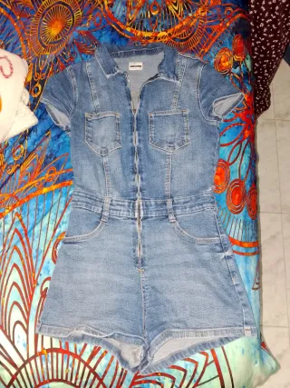 Mono vaquero corto con cremallera