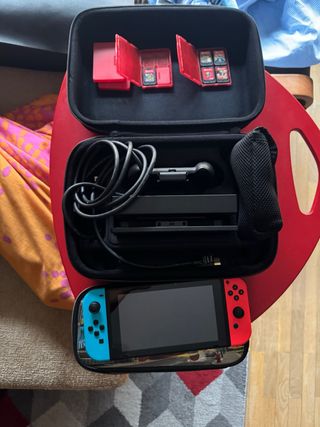 Nintendo Switch + Juegos y Accesorios