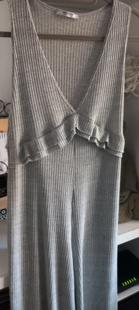 Mono Zara punto volantes talla S