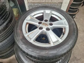 Toyota Corolla moderno - Rueda de repuesto