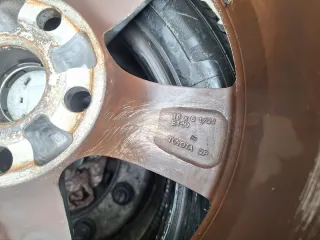 Toyota Corolla moderno - Rueda de repuesto