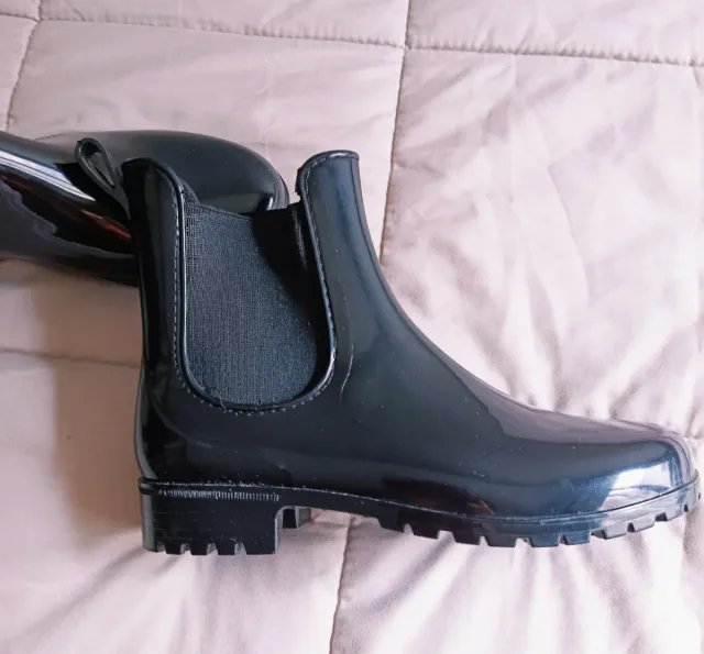 Botines de lluvia negros