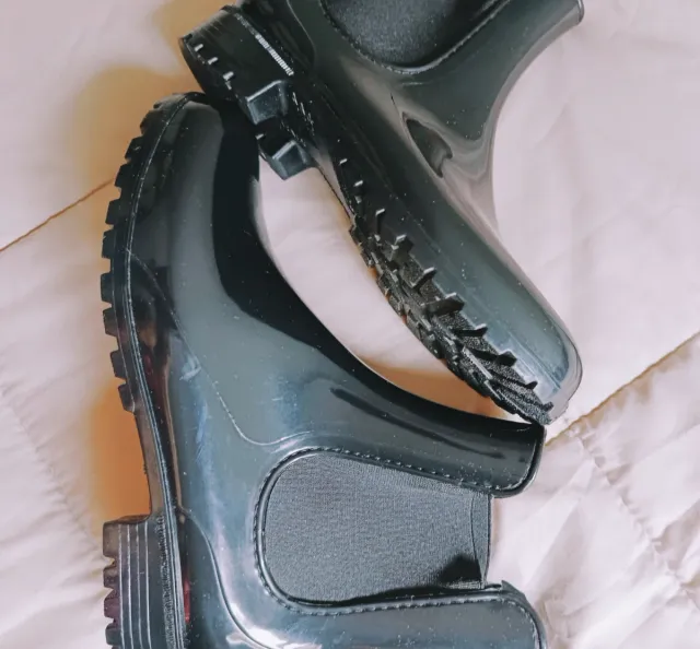 Botines de lluvia negros