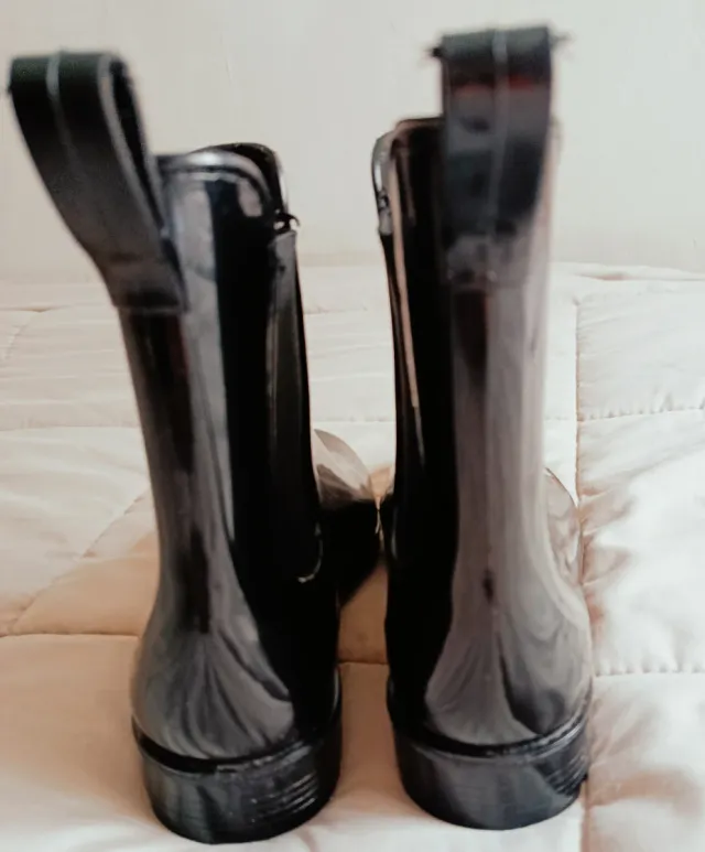 Botines de lluvia negros