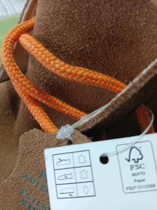 Botas botínes de piel marrón talla 43