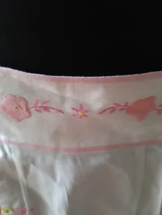 Grembiule vintage ricamato a mano