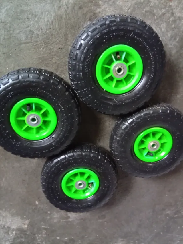 4 Rodas de Borracha Novas