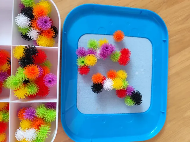 Bounche azul con asa blanca