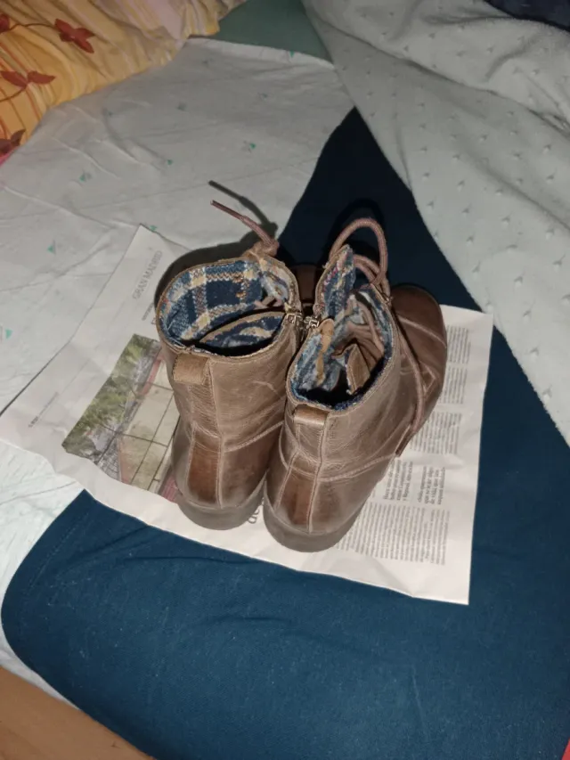 Botines marrones talla 40