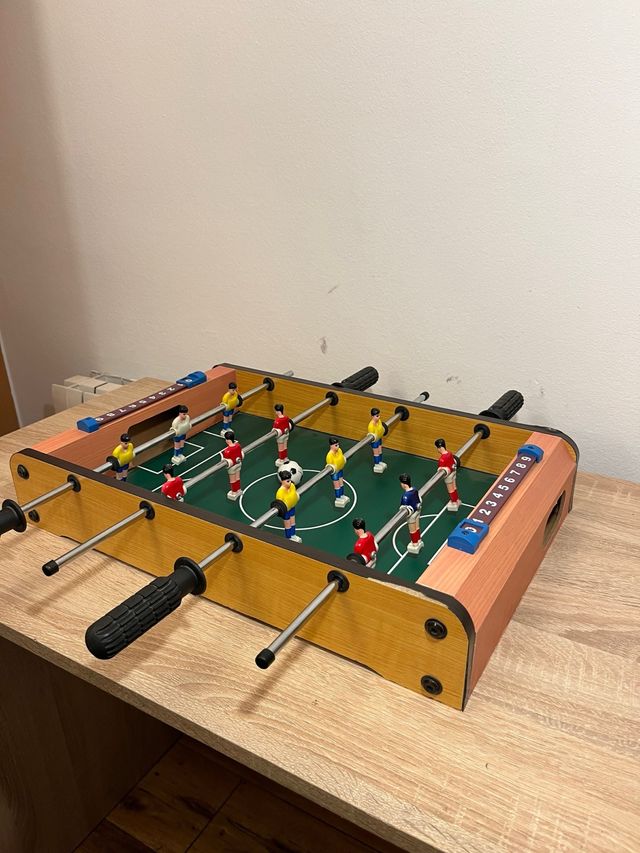 Mini futbolín de mesa