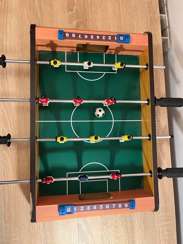 Mini futbolín de mesa