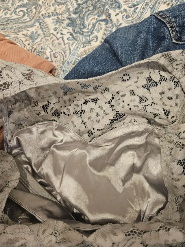 Vestido de fiesta gris plateado