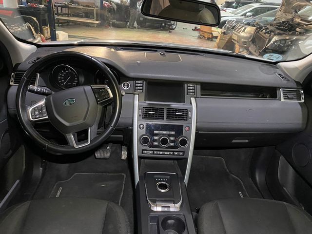 Land Rover Discovery Sport 2015