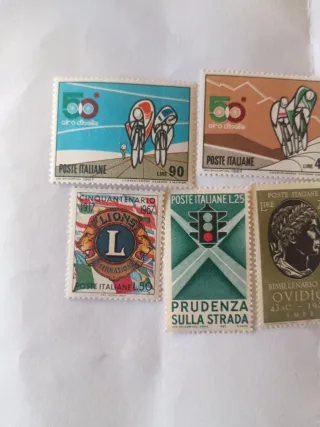 Francobolli Italiani 1967 - 5 pezzi