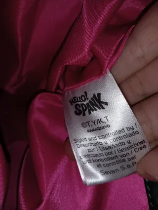 Borsa Hello Spank verde con borchie