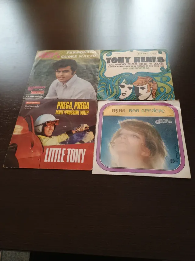 Vinilos singles Shirley Bassey y Engelbert Humperd