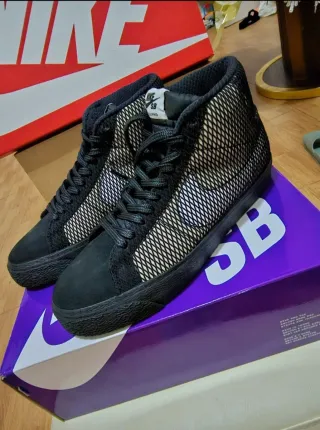 Zapatillas Nike SB Mid Negras